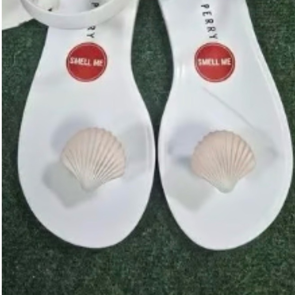 Katy Perry Collections White Sandals with Seashell Accent - Picture 5 of 7